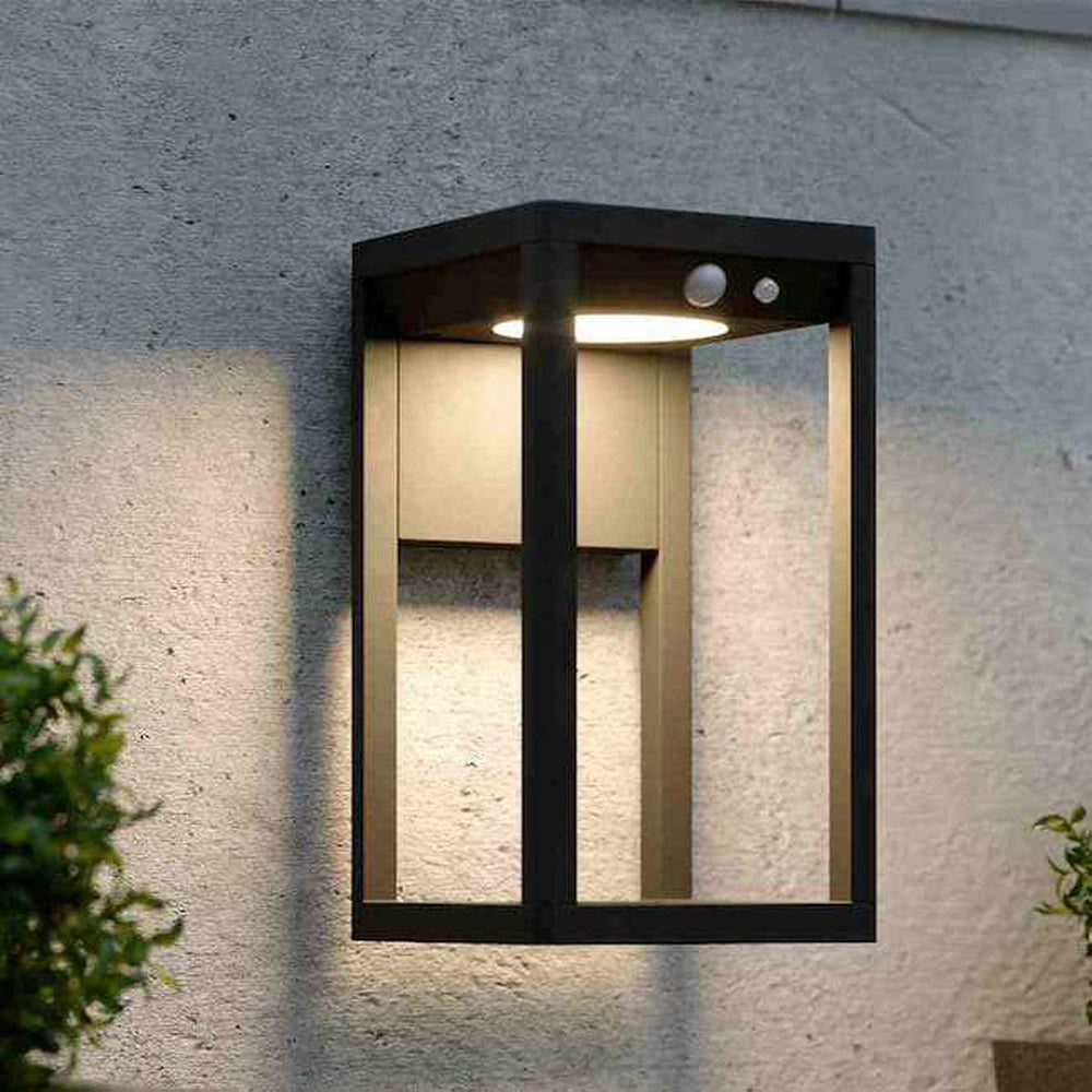 Kingsbridge Solar Wall Light